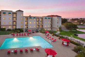 Embassy Suites By Hilton Temecula Valley Wine Country,Rosemead>>Riverside,4 star