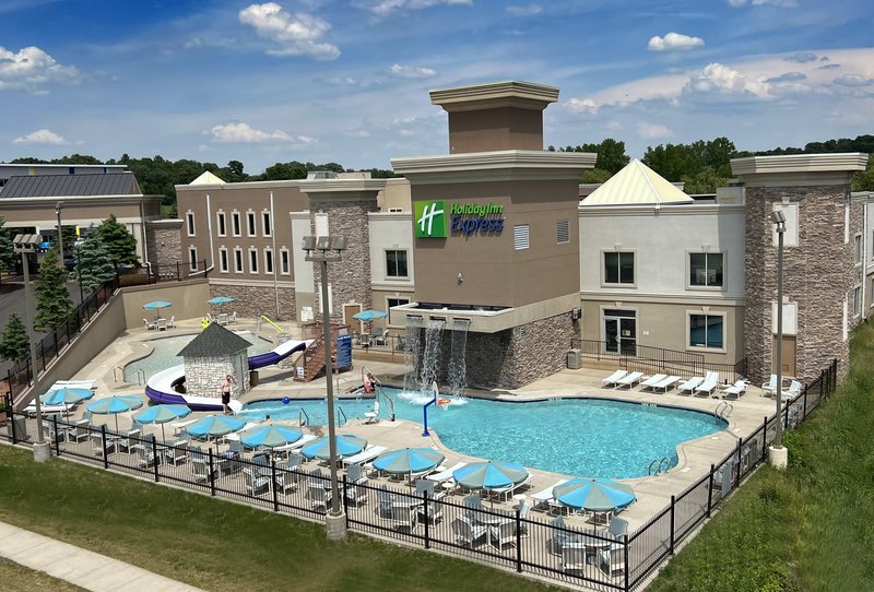 Holiday Inn Express Wisconsin Dells, An Ihg Hotel,Camp Douglas>>Baraboo,2.5 star