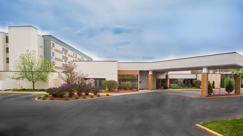 Best Western Plus New Englander,Stoneham>>Boston,2.5 star