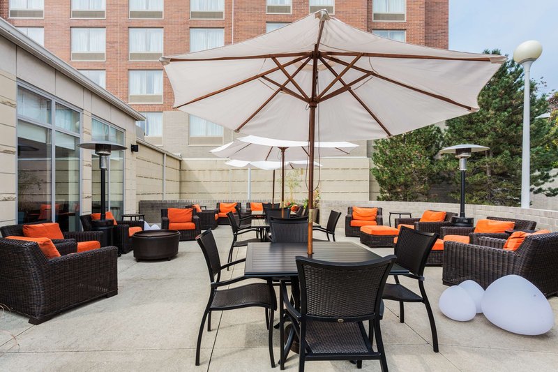 Hilton Garden Inn Cleveland Airport,Brook Park>>Berea,3 star