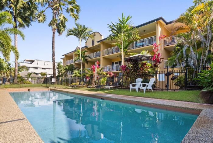 The York Beachfront Holiday Apartments,Kuranda>>Cairns,4 star