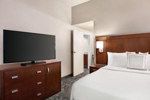 courtyard by marriott tulsa central