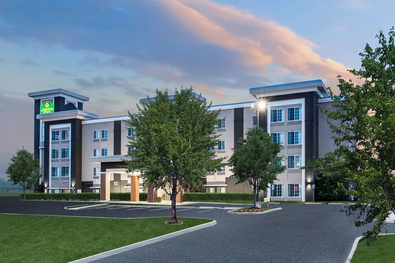 La Quinta Inn & Suites By Wyndham Columbus - Edinburgh
