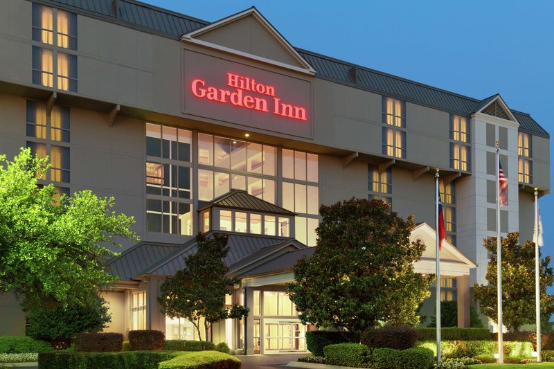 hilton garden inn dallas market center