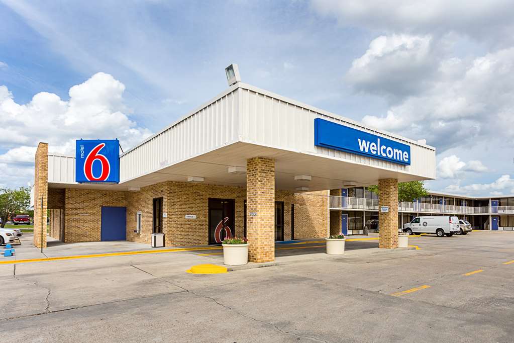 motel 6 baton rouge la southeast