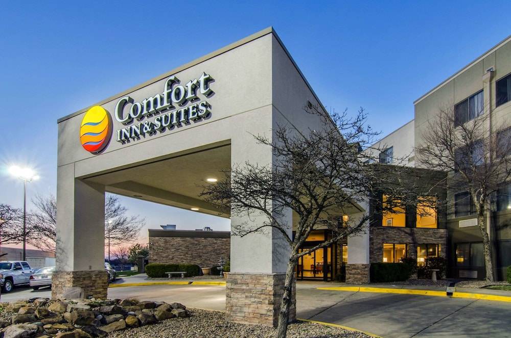 comfort inn and suites