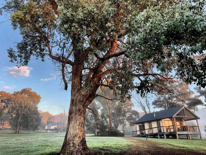 Yering Gorge Cottages,Watsons Creek>>Melbourne,4.5 star