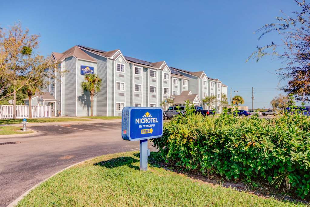 Microtel Inn & Suites By Wyndham Zephyrhills,Tampa>>Hillsborough County,2 star