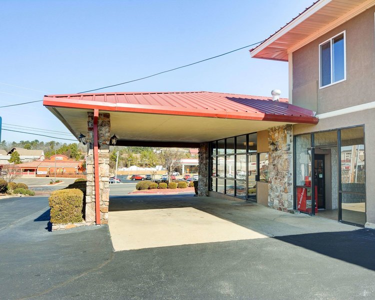 Quality Inn & Suites Hot Springs-Lake Hamilton