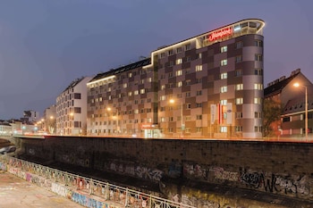Hampton By Hilton Vienna City West,,3 star