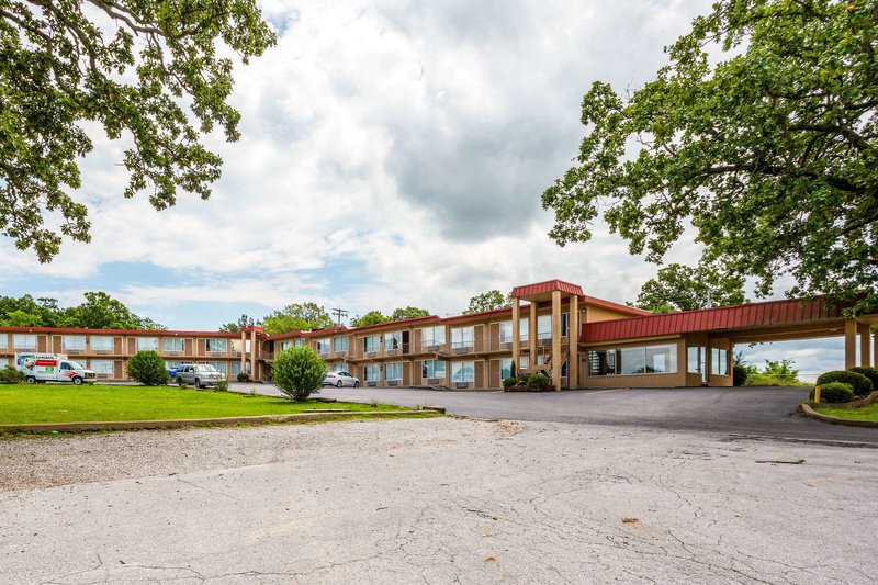 Days Inn By Wyndham Batesville Ar,Locust Grove>>Batesville,2 star