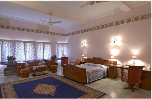 room-image