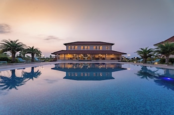 river bank jungle resort