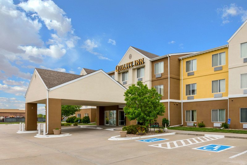 Quality Inn,Nebraska>>Kearney,2.5 star