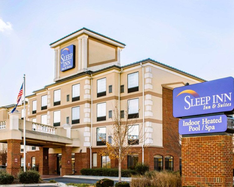 sleep inn and suites virginia horse center