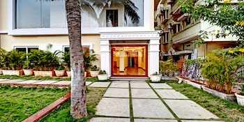 De Crown Luxury Hotel,,0 star