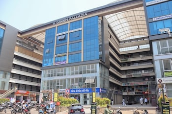 Hotel Gold Palace Inn,,0 star