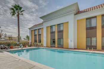 hampton inn livermore