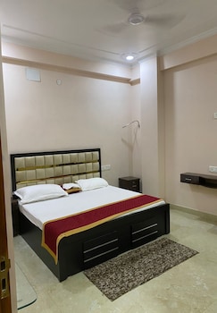Shri Ram Paying Guest House,,2 star