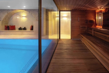 grand hotel vilnius curio collection by hilton