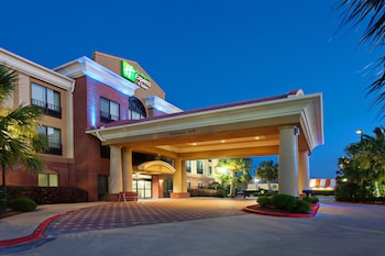 Holiday Inn Express Hotel & Suites Wharton By Ihg,Wharton>>Bay City,3 star