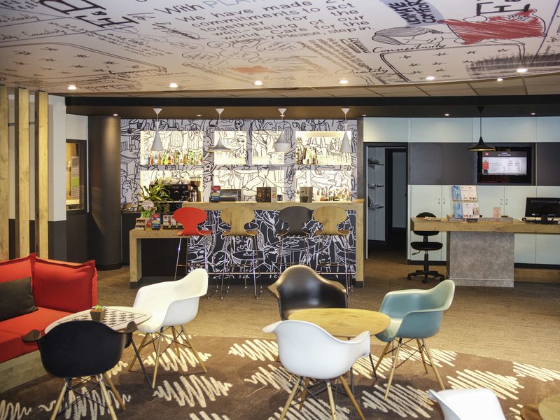 hotel ibis marseille timone adults only