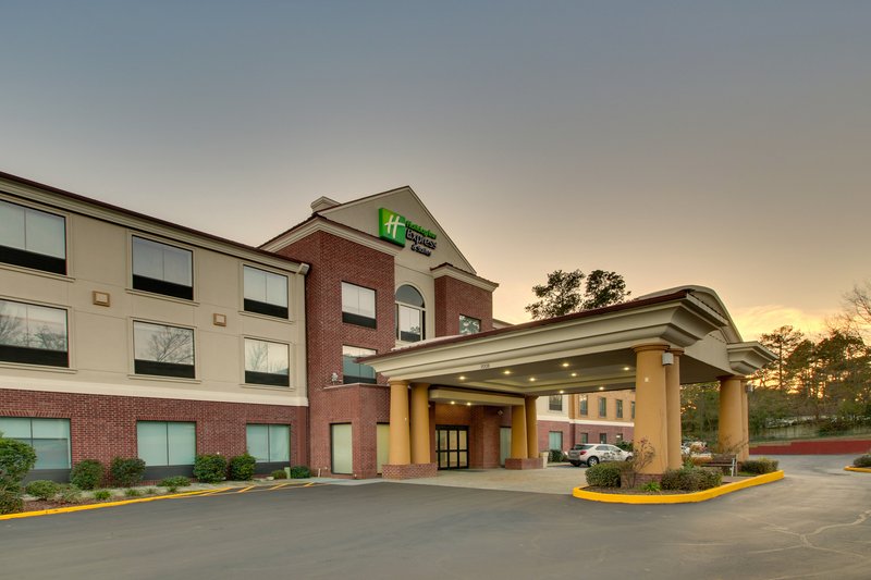 Holiday Inn Express & Suites Laurel