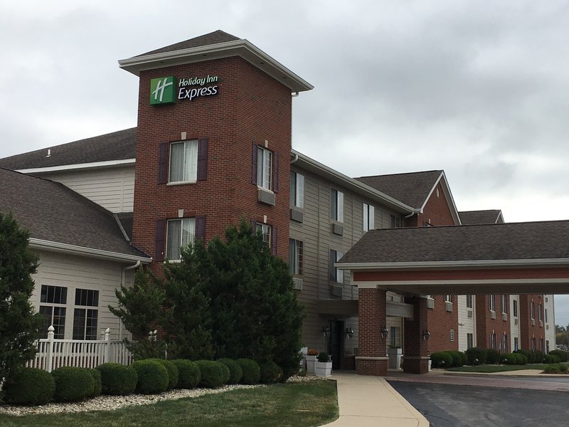 holiday inn express lebanon by ihg