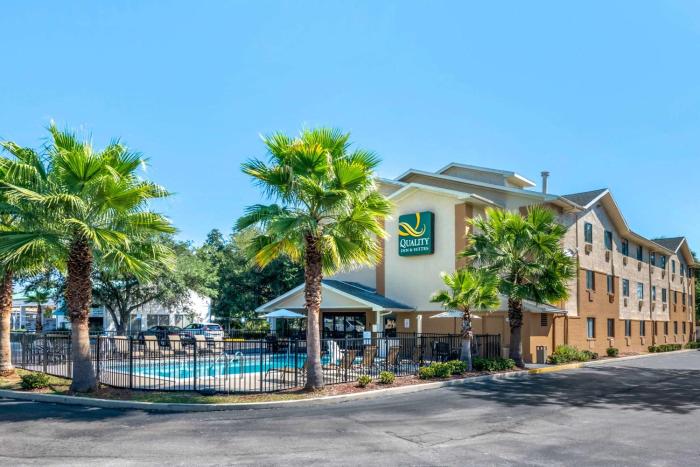 Quality Inn & Suites Leesburg Chain Of Lakes,Near Venetian Gardens,2 star