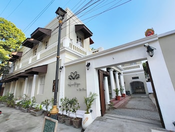 Heritage By Defleur,,2 star