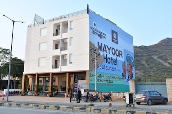 Mayoor Hotel,Sh-37 Jaipur Road,3 star