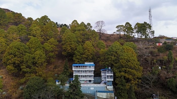 The Glass House Gethia,,3 star