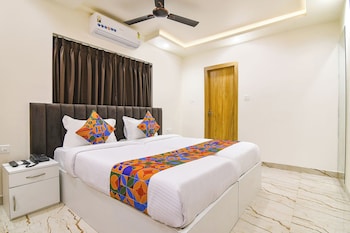 Fabhotel Leela Inn - Nr. Park Circus 7 Point,ELGIN ZONE,3 star