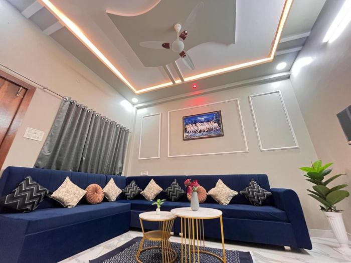 Staeg Rudraa,,3 star