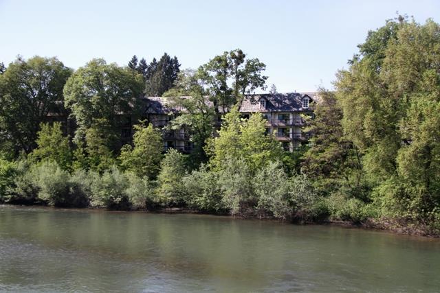 riverside inn