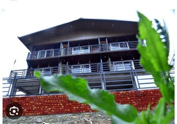 The Dhanaulti Chalet,Chamba - Mussoorie Rd,2 star