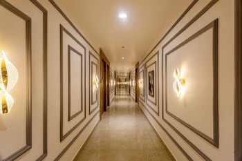 Treebo Grand Shivay,,3 star