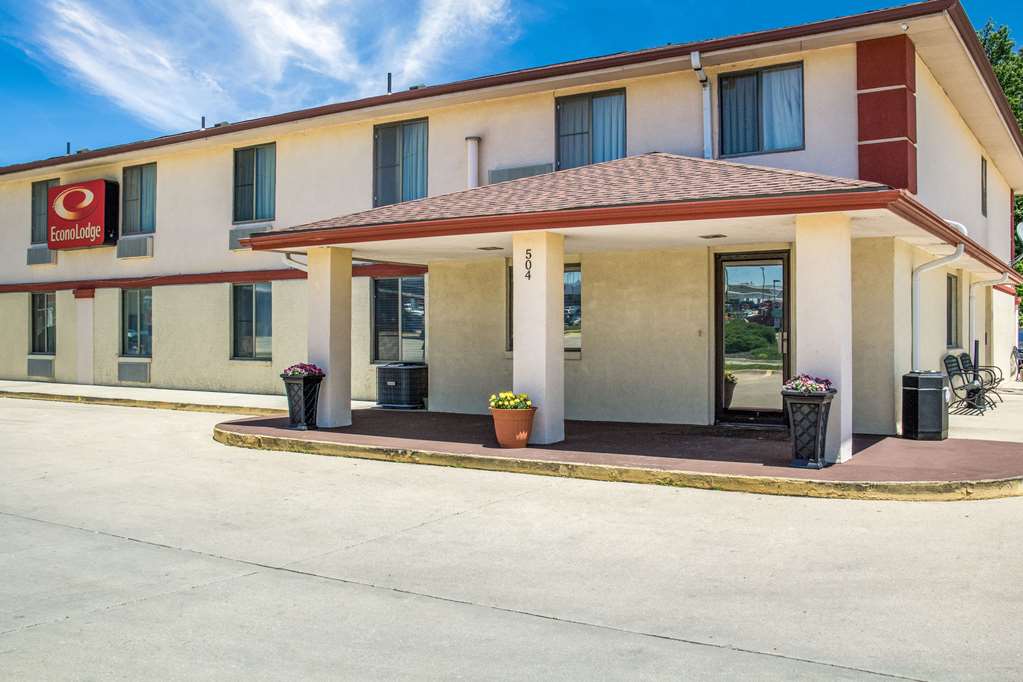 econo lodge lansing leavenworth