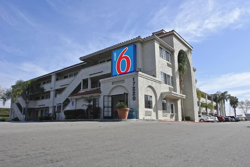 motel 6 bellflower ca los angeles