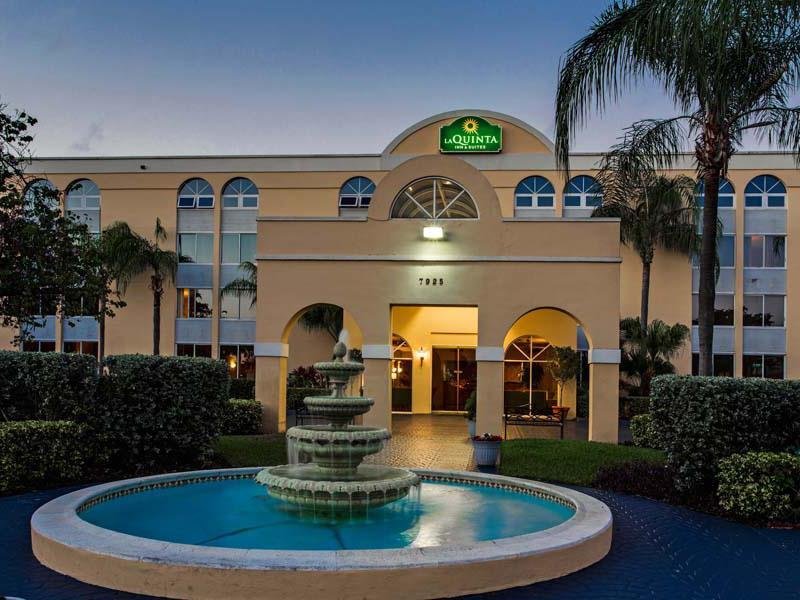 La Quinta Inn & Suites By Wyndham Miami Lakes