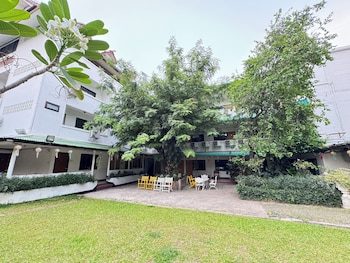 Collection O Khu Mueang Near Tha Phae Gate Formerly Lai Thai Guesthouse,,3 star