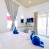 Lime N Soda Beachfront Resort,31/10 Moo 1,3 star
