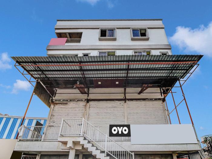 Hotel O King's Inn,,4 star