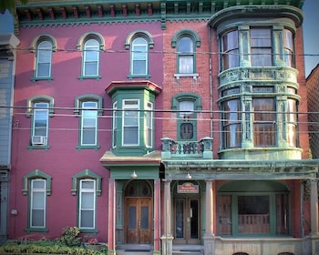 Shamokin Bed And Breakfast,,2 star