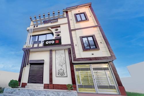 Hotel O The Golden Star,,3 star