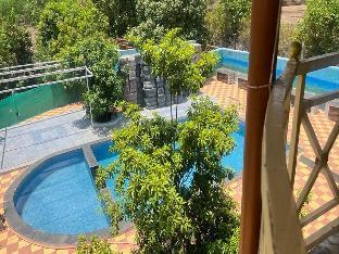 Manav Farm House,,4 star