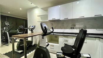 the oh so sexy triple penthouse rare 3 5br 188m2
