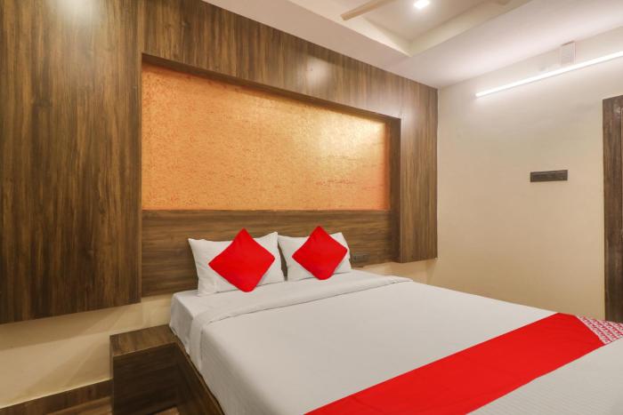 Hotel O R Square Grand,,3 star