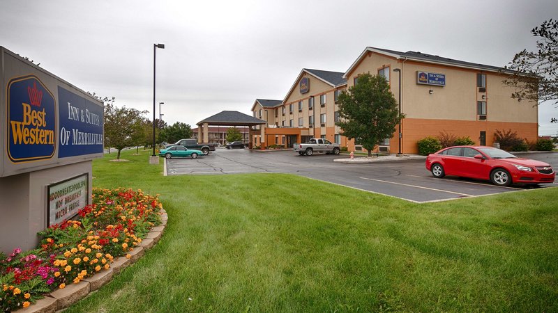 Merrillville Inn & Suites