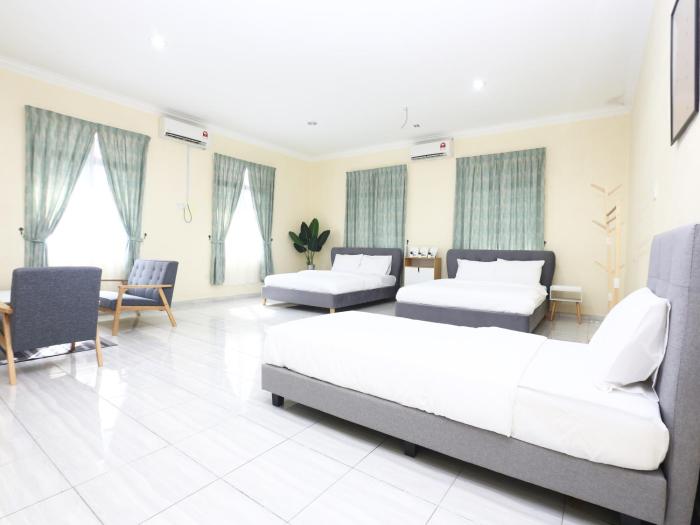 Aloha Chalet,,3 star